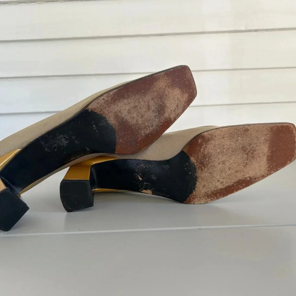 Vintage 1980/90's Stuart Weitzman Textured Square Toe Gold/Beige Pump Sz 9.5 - Picture 9 of 12
